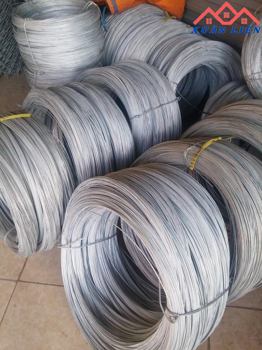 Dây thép buộc mạ kẽm dang cuộn của thepxuanlien cun cấp.